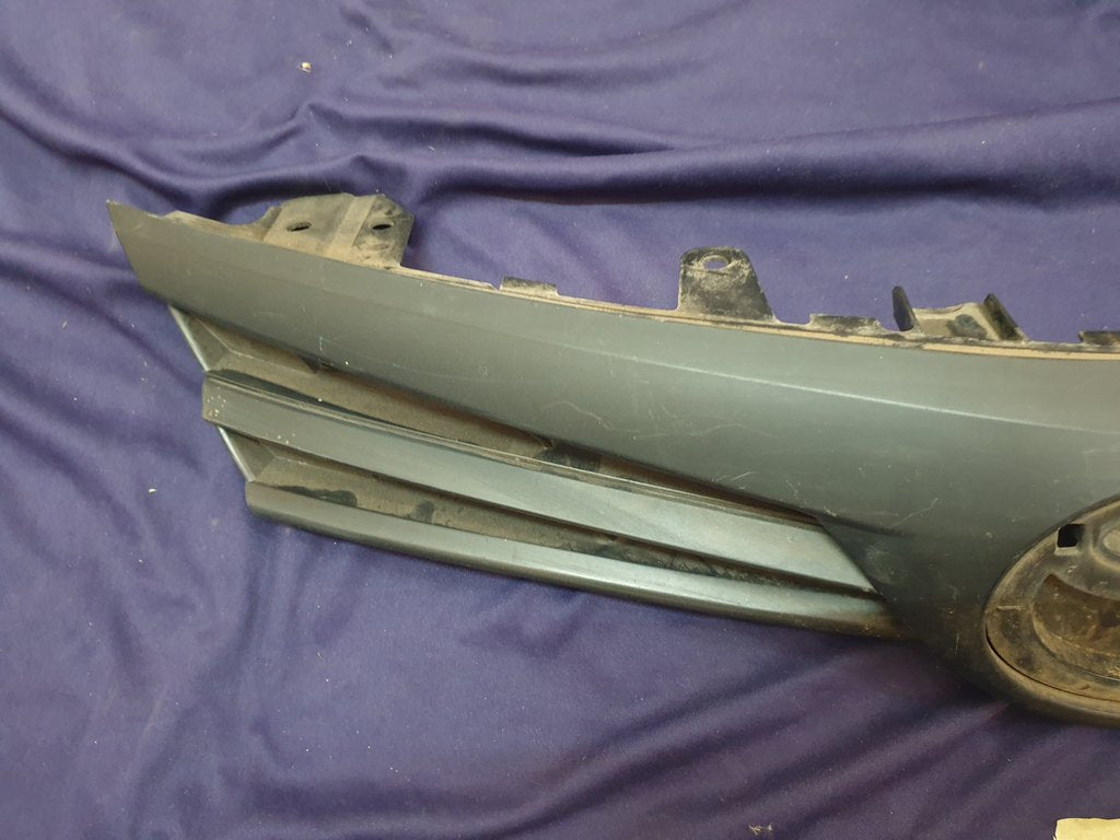 Toyota Corolla Radiator Grille - Wear and Tear