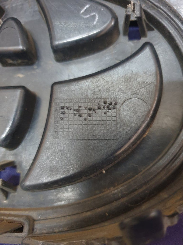 Toyota Corolla Radiator Grille - Wear and Tear