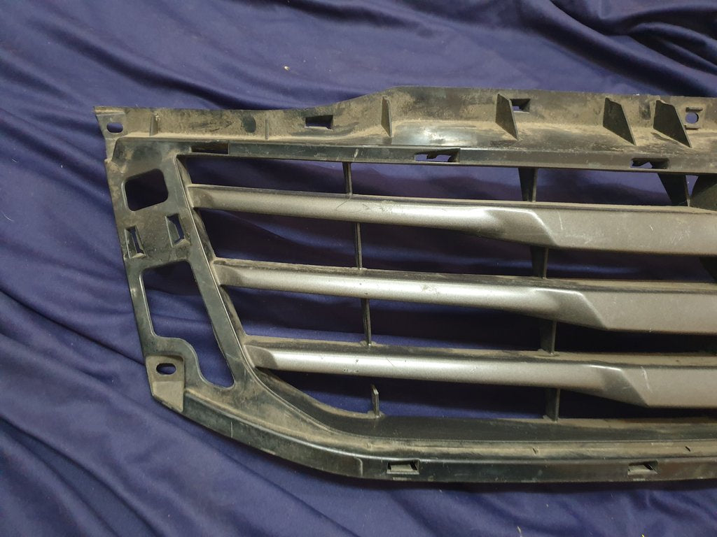 Toyota Hilux Radiator Grille - Wear and Tear