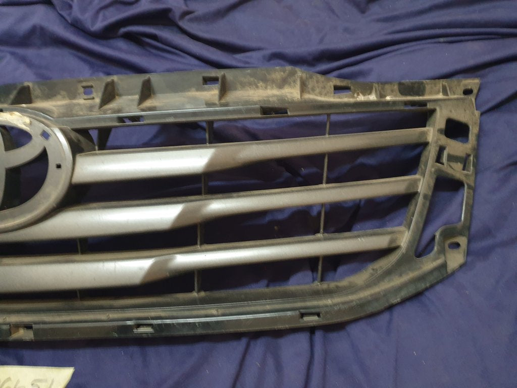 Toyota Hilux Radiator Grille - Wear and Tear