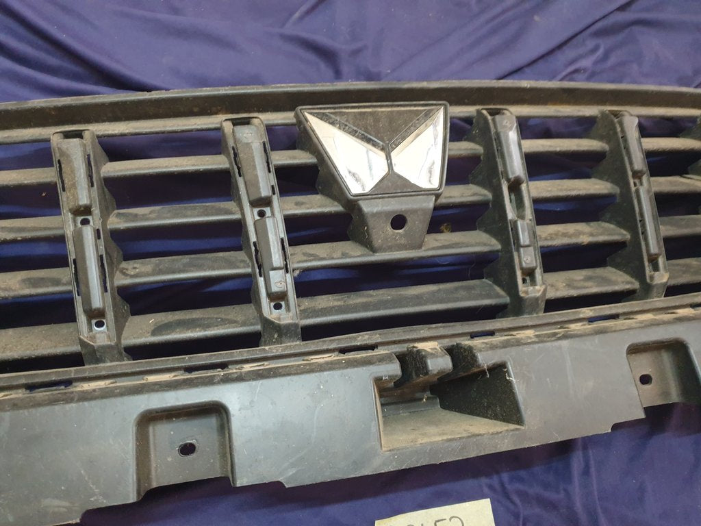 Mahindra Scorpio Radiator Grille - Wear and Tear Crack