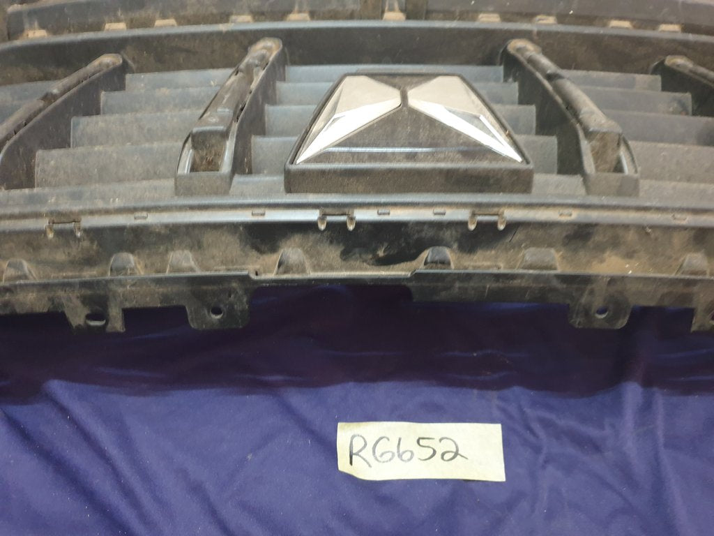 Mahindra Scorpio Radiator Grille - Wear and Tear Crack