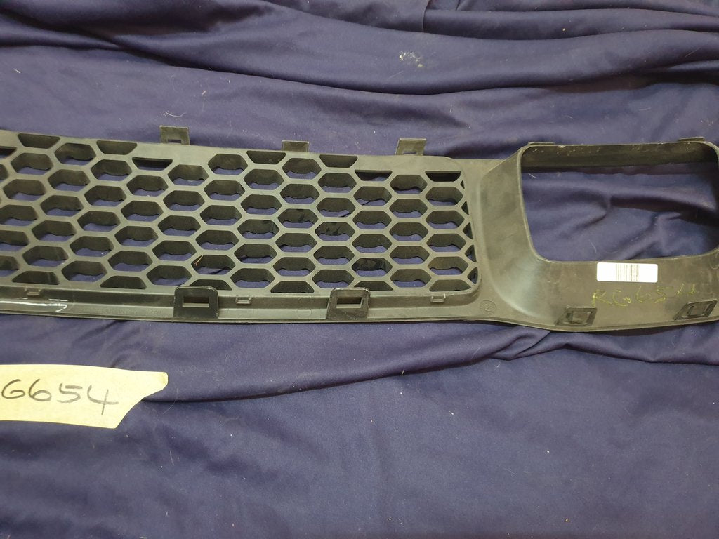Jeep Grand Cherokee Front Bumper Lower Grille