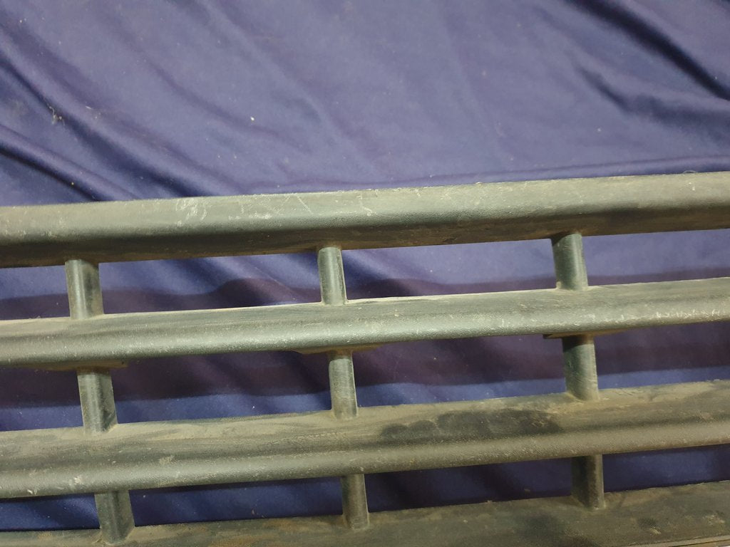 Volkswagen Amarok Front Bumper Lower Grille - Chrome broken, scratches