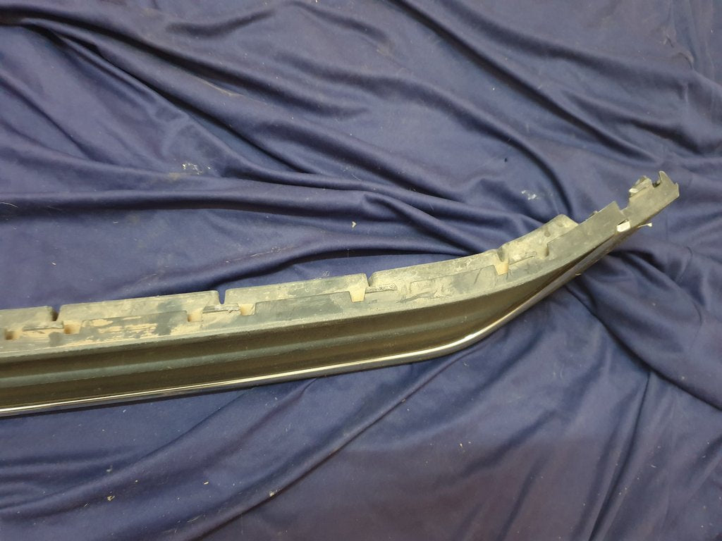 Volkswagen Amarok Front Bumper Lower Grille - Chrome broken, scratches