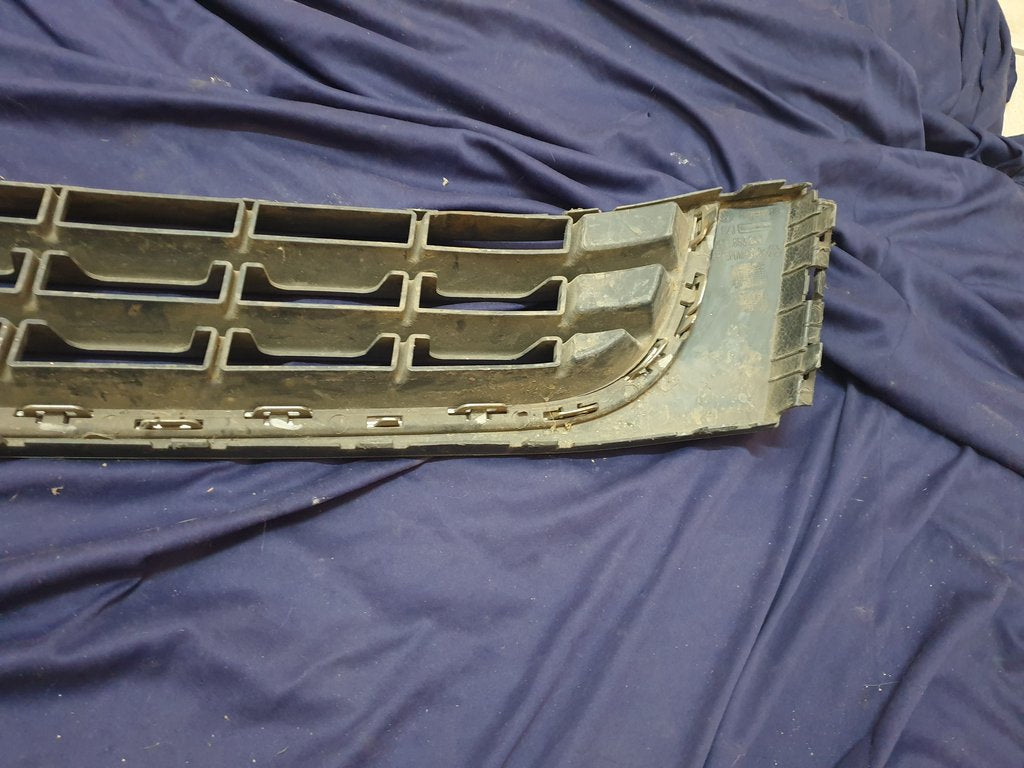 Volkswagen Amarok Front Bumper Lower Grille - Chrome broken, scratches
