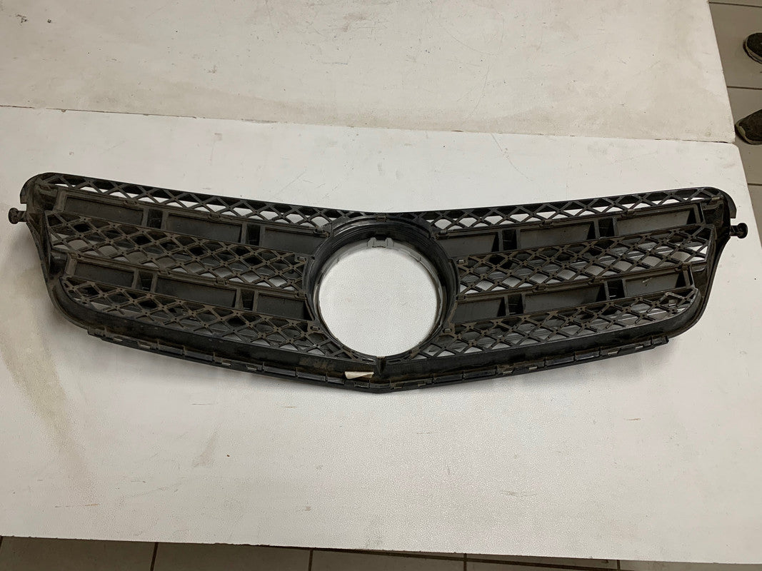 Mercedes-Benz C-Class W204, 2011, 2012, 2013, 2014, 2015, 2016, E350, W212, C207 W204 Coupe, 2012, 2013, 2014, 2015, C250, C350 Radiator Grille Frame and Trim