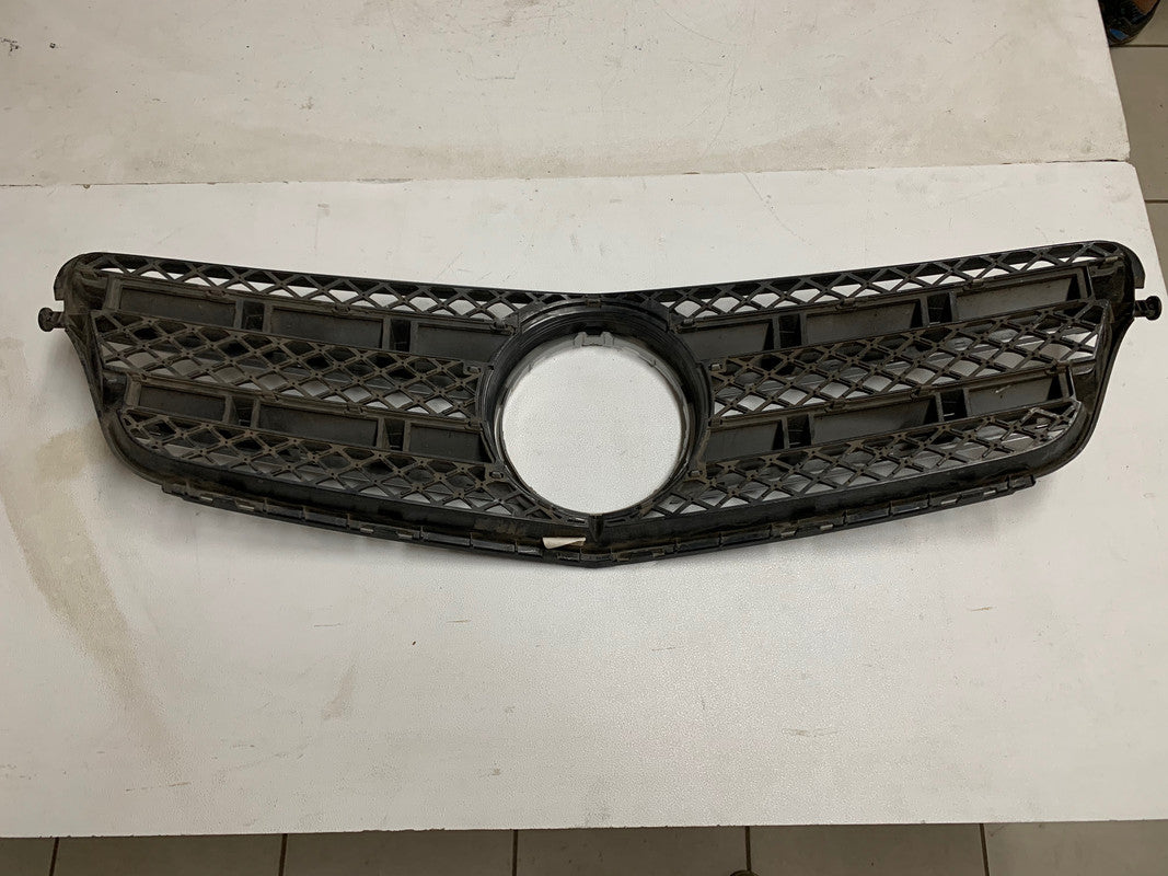 Mercedes-Benz C-Class W204, 2011, 2012, 2013, 2014, 2015, 2016, E350, W212, C207 W204 Coupe, 2012, 2013, 2014, 2015, C250, C350 Radiator Grille Frame and Trim
