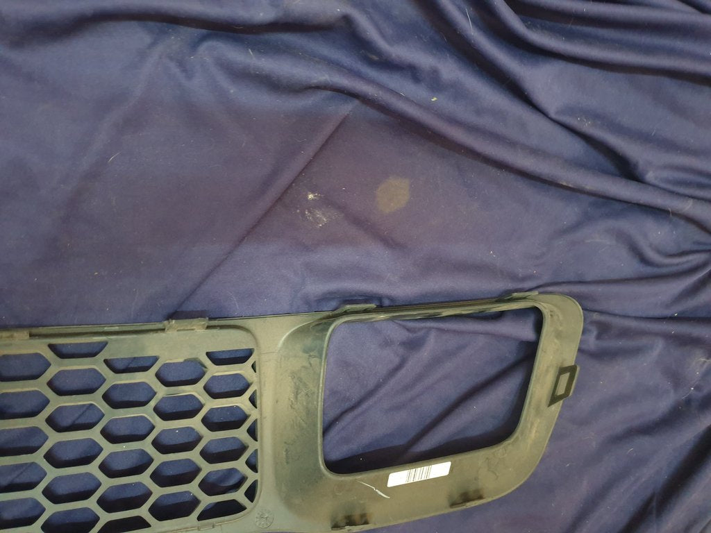 Jeep Grand Cherokee Front Bumper Lower Grille