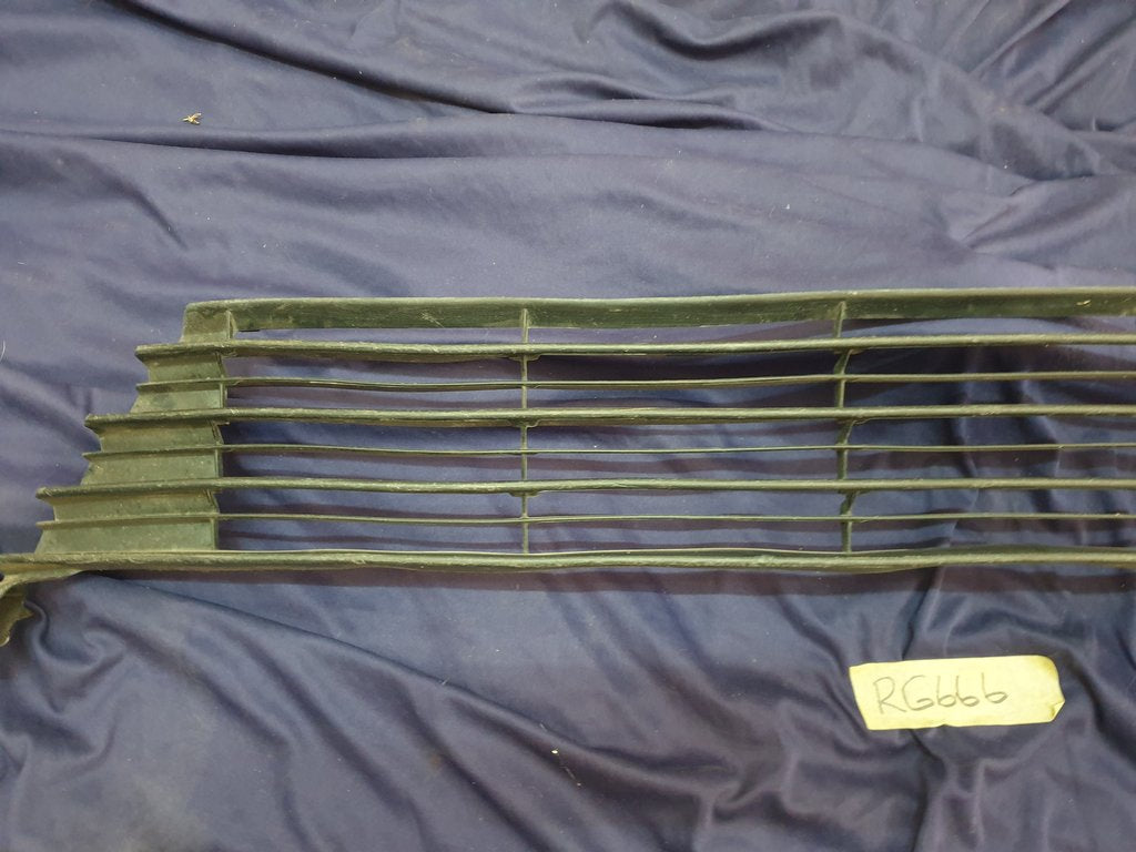 Toyota Corolla Quest Front Bumper Lower Center Grille