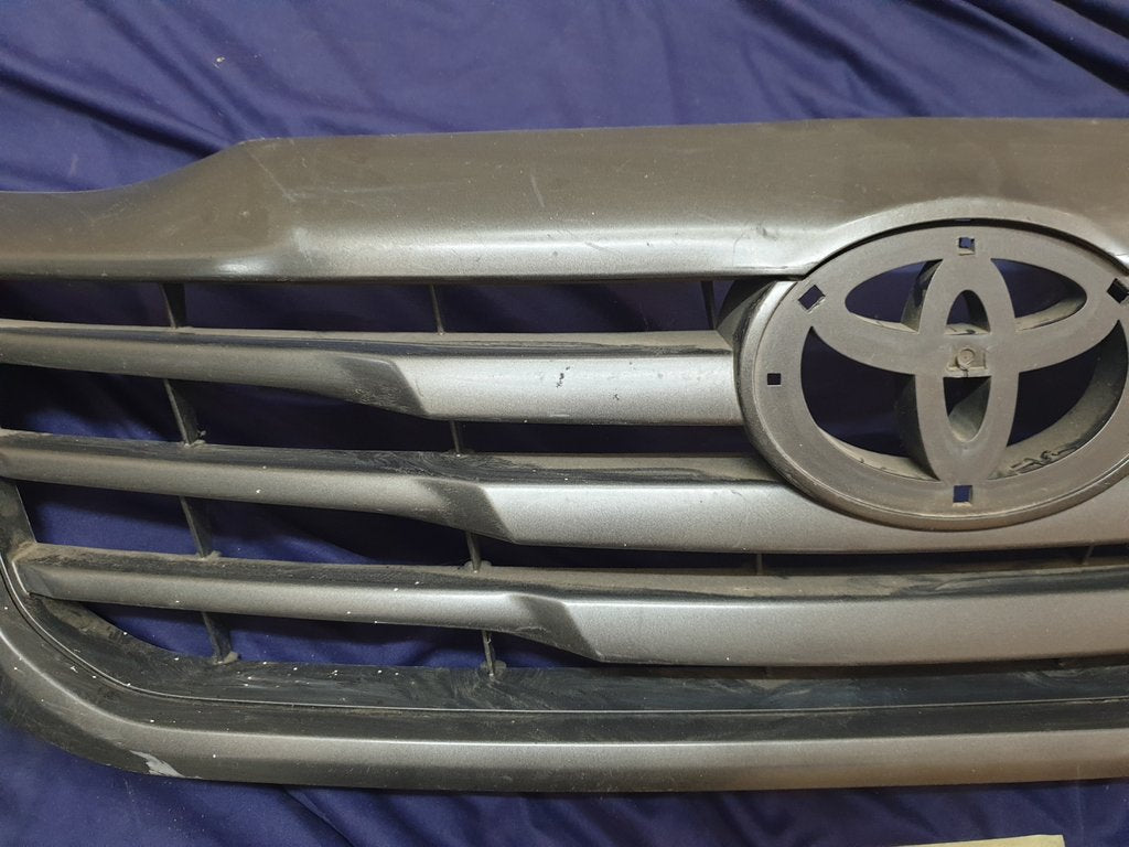 Toyota Hilux Radiator Grille - Wear and Tear, Scratches