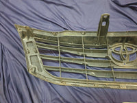 Toyota Hilux Radiator Grille - Wear and Tear, Scratches