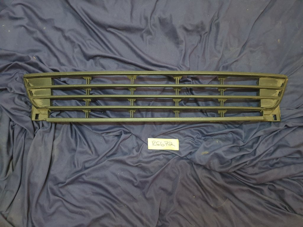 Volkswagen Polo Front Bumper Lower Center Grille