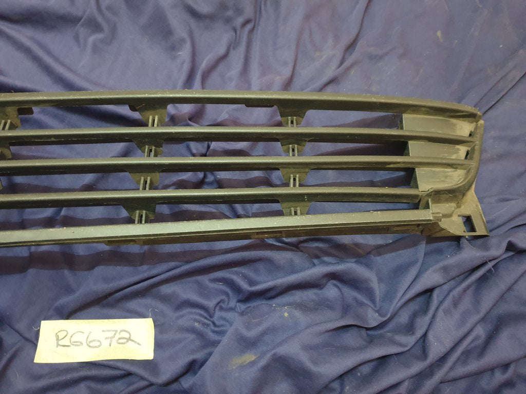 Volkswagen Polo Front Bumper Lower Center Grille