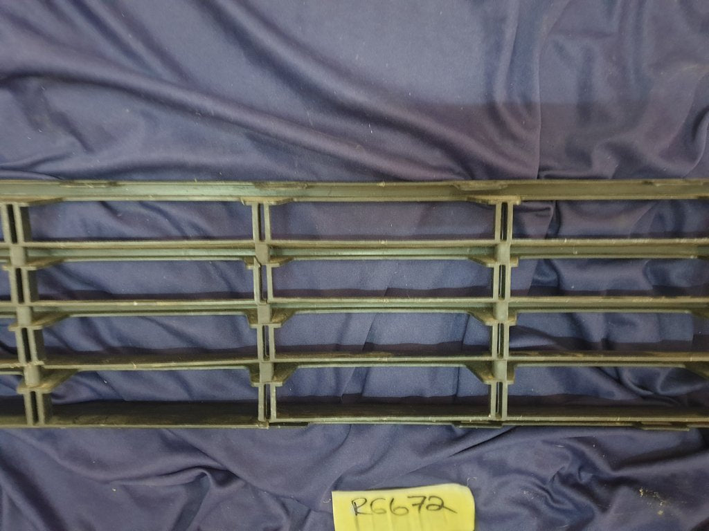 Volkswagen Polo Front Bumper Lower Center Grille