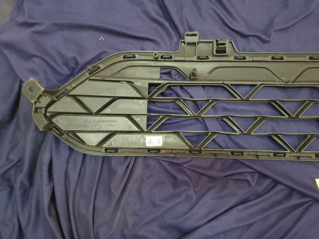 KIA Rio IV Front Bumper Lower Grille