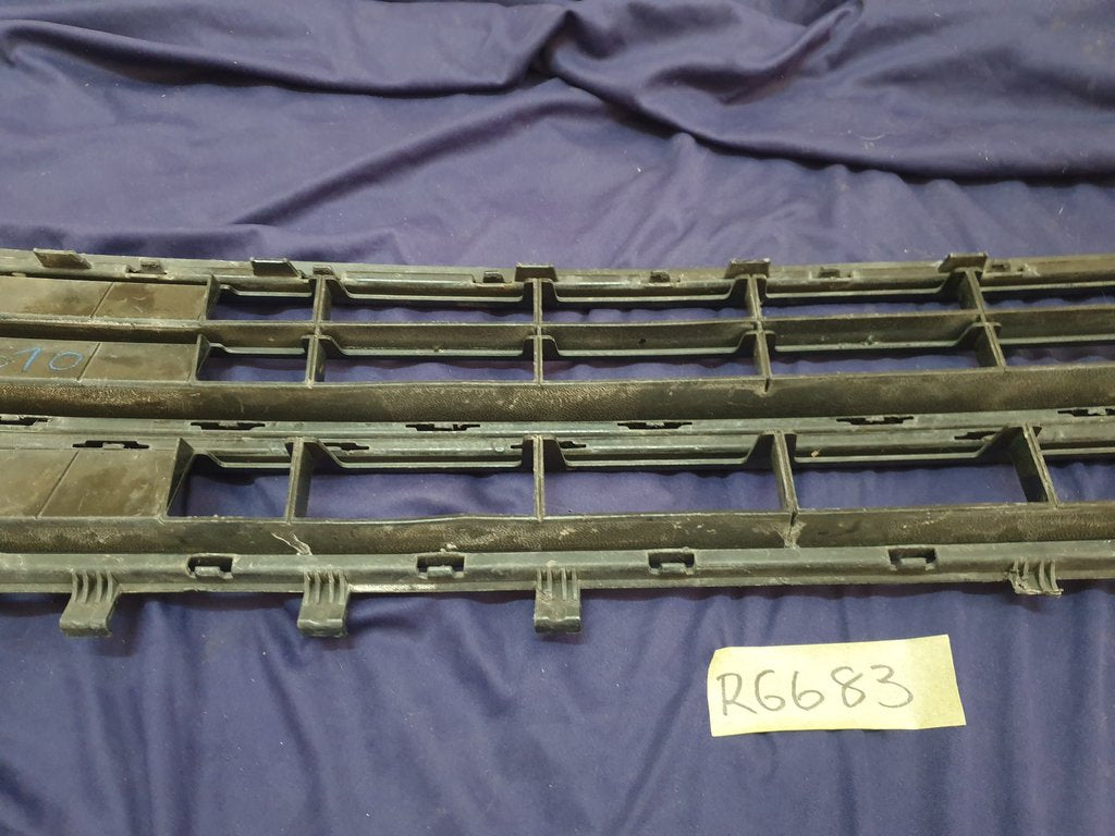 Volkswagen Polo Front Bumper Lower Grille