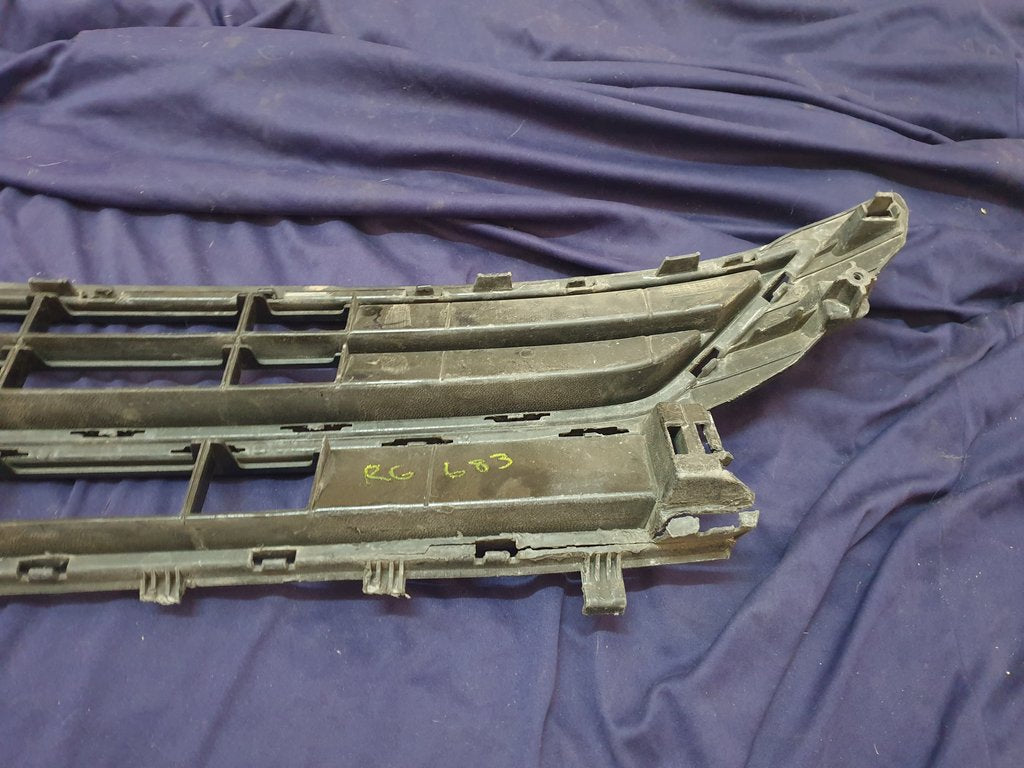Volkswagen Polo Front Bumper Lower Grille