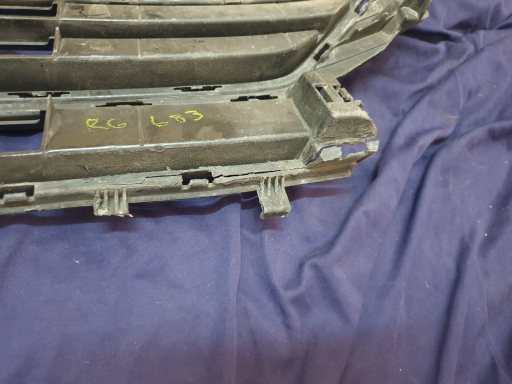 Volkswagen Polo Front Bumper Lower Grille