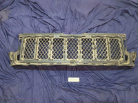 Jeep Grand Cherokee Radiator Grille Backing - Wear and tear
