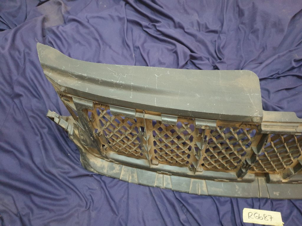 Jeep Grand Cherokee Radiator Grille Backing - Wear and tear