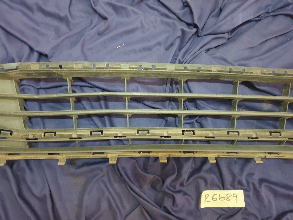 Volkswagen Golf VII Front Bumper Lower Grille