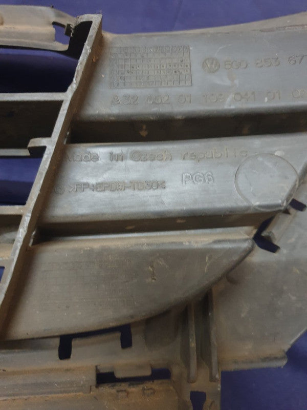 Volkswagen Golf VII Front Bumper Lower Grille