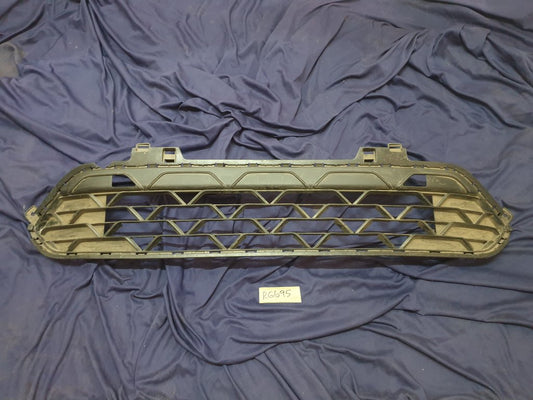 KIA Rio IV Front Bumper Lower Grille