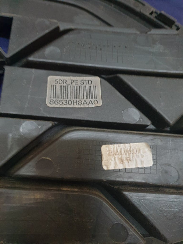 KIA Rio IV Front Bumper Lower Grille