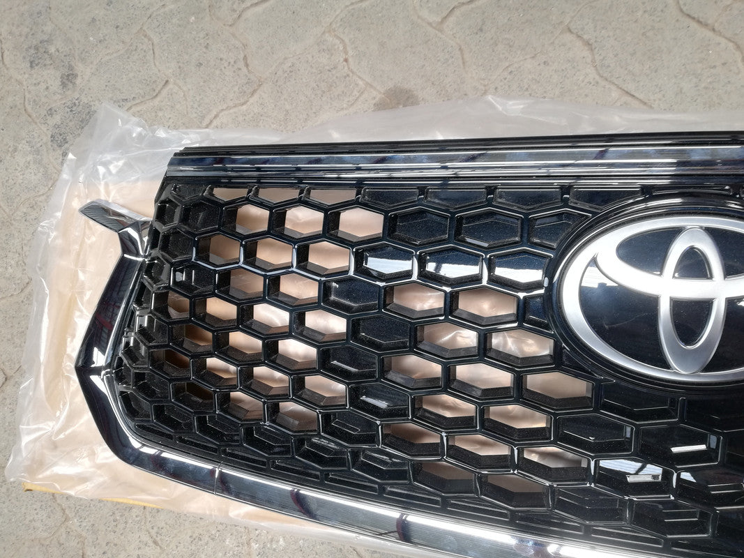 Toyota Rumion Base Model 2023 Radiator Grille