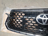 Toyota Rumion Base Model 2023 Radiator Grille