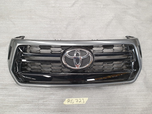 Toyota Hilux Radiator Grille Assy with Emblem/Badge
