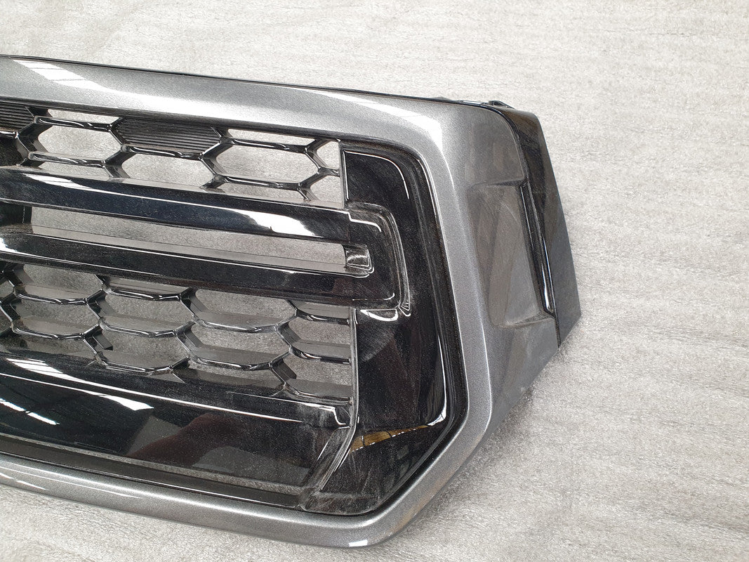 Toyota Hilux Radiator Grille Assy with Emblem/Badge
