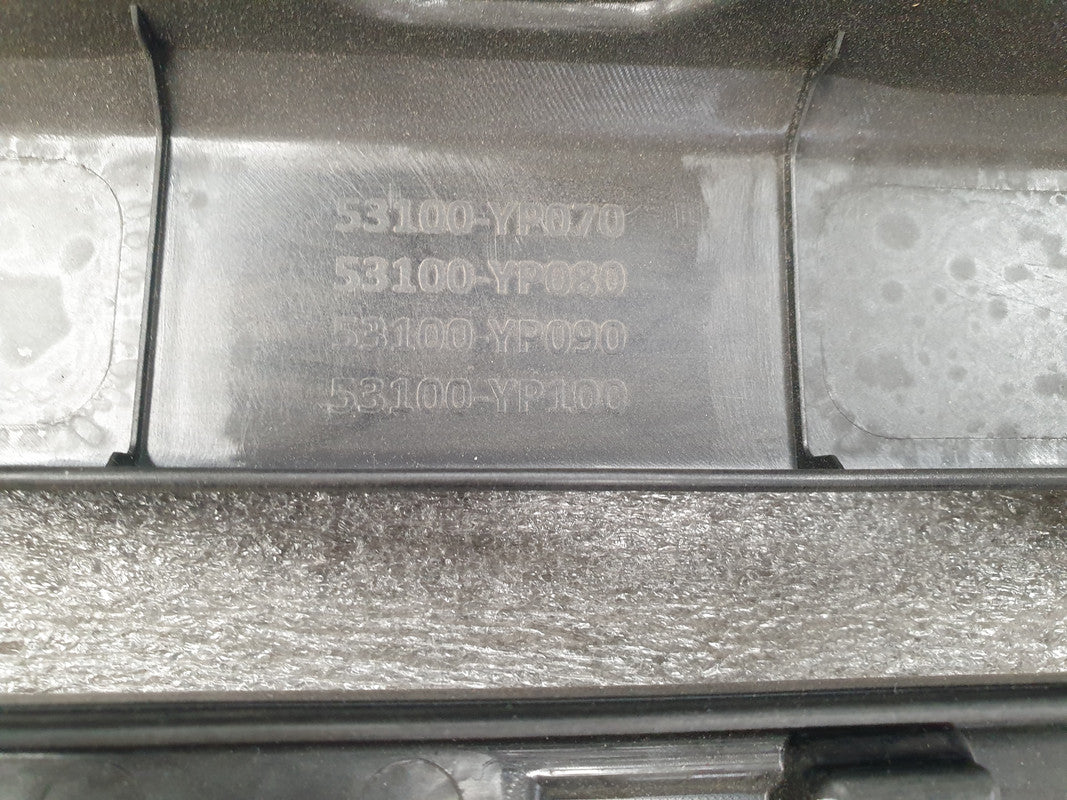 Toyota Hilux Radiator Grille Assy with Emblem/Badge