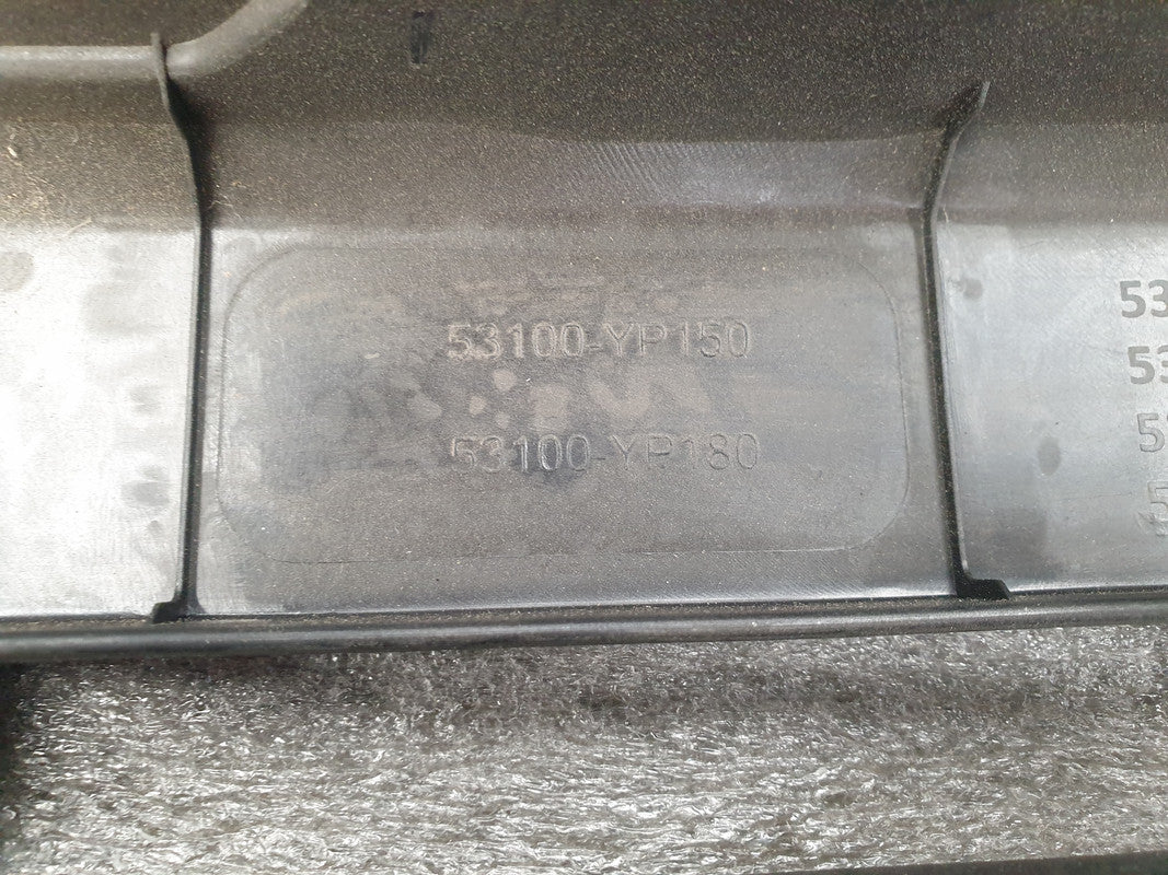 Toyota Hilux Radiator Grille Assy with Emblem/Badge