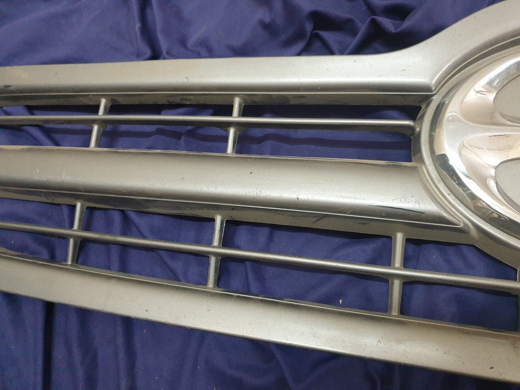 Original Used Hino Ranger Radiator Grille - Wear and Tear