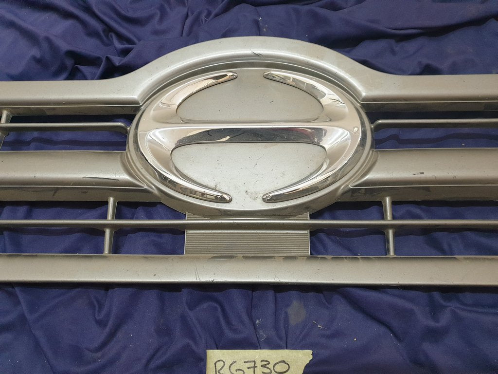 Original Used Hino Ranger Radiator Grille - Wear and Tear