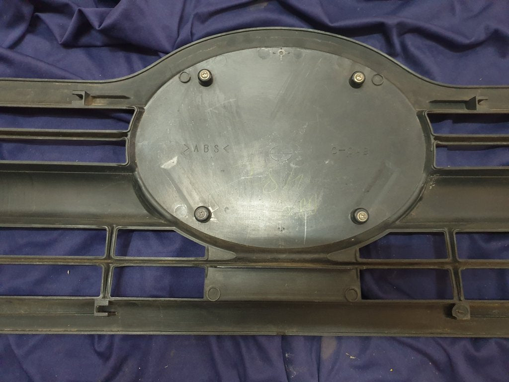 Original Used Hino Ranger Radiator Grille - Wear and Tear