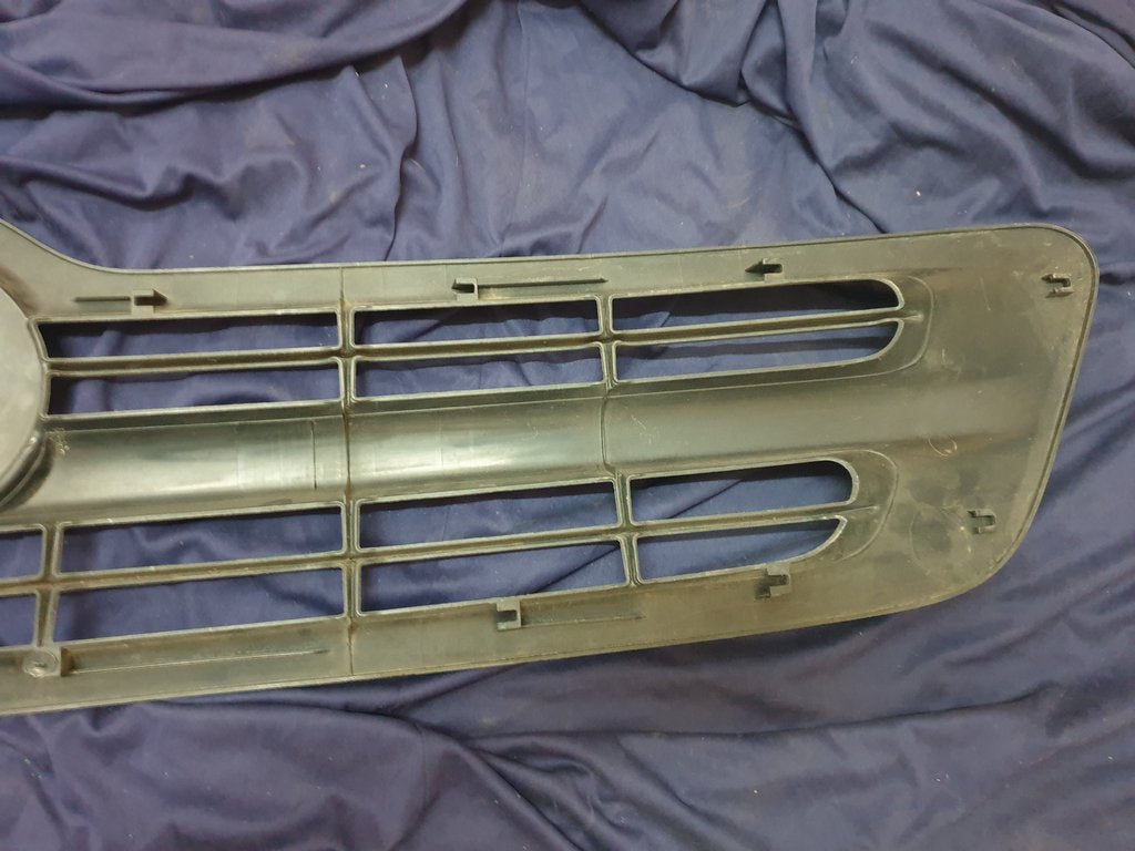 Original Used Hino Ranger Radiator Grille - Wear and Tear