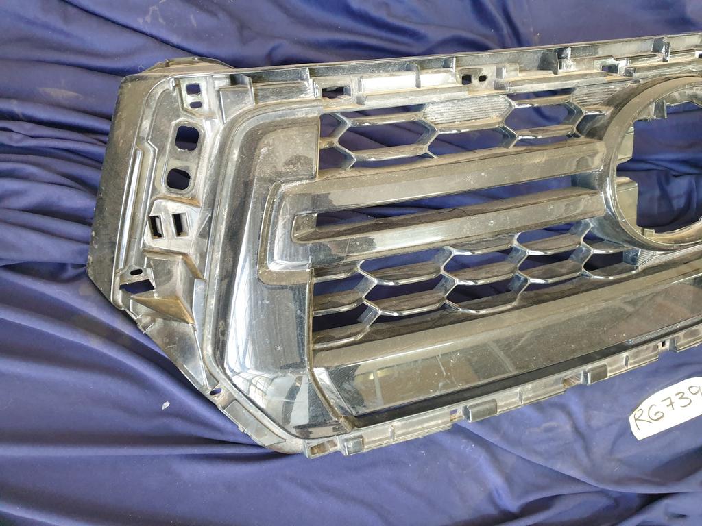 Toyota Hilux Radiator Grille - Wear and Tear, Scuffs