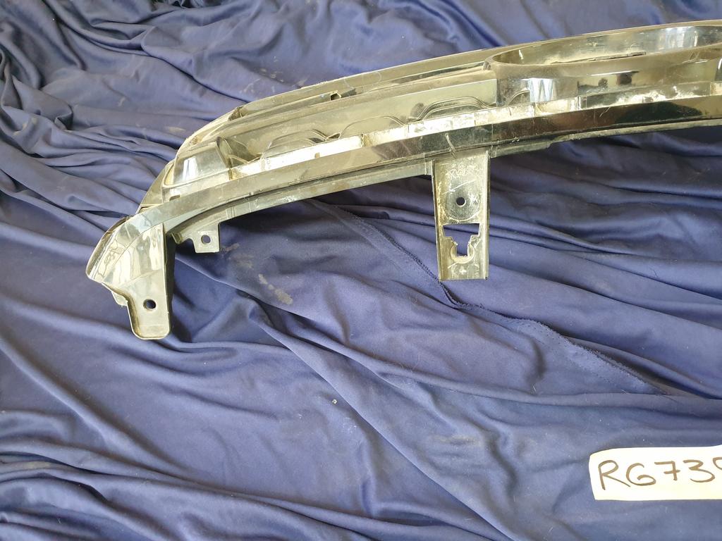 Toyota Hilux Radiator Grille - Wear and Tear, Scuffs