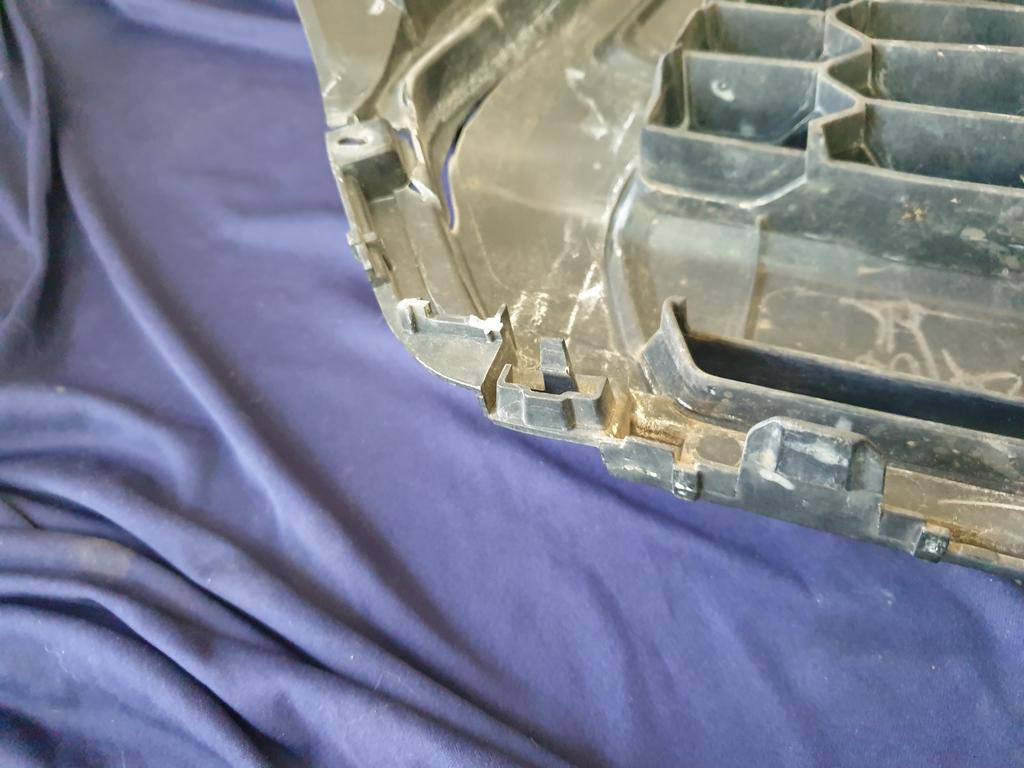 Toyota Hilux Radiator Grille - Wear and Tear, Scuffs