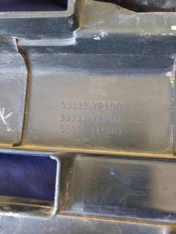 Toyota Hilux Radiator Grille - Wear and Tear, Scuffs