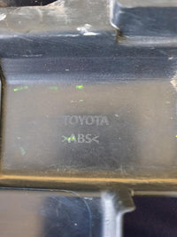 Toyota Hilux Radiator Grille - Wear and Tear, Scuffs