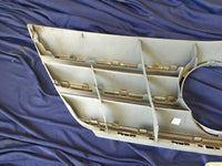 Mercedes-Benz B-Class W245 Radiator Grille - Wear and Tear Crack