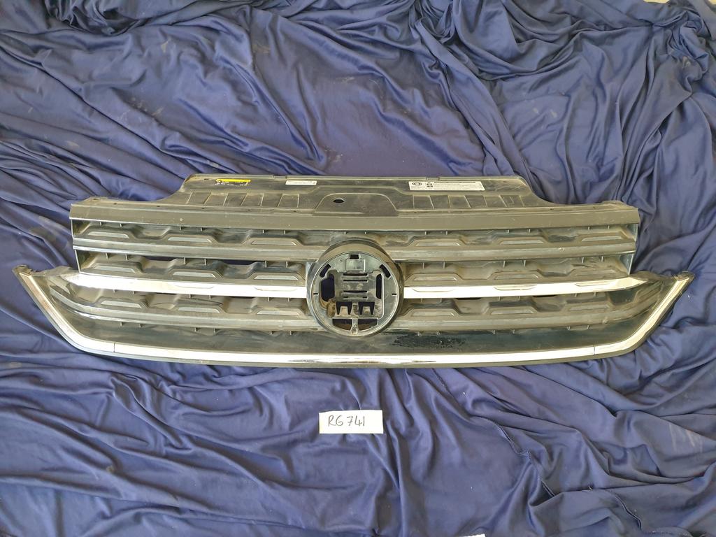 Volkswagen T-Cross R-Line Radiator Grille - Wear and Tear