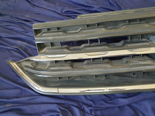 Volkswagen T-Cross R-Line Radiator Grille - Wear and Tear