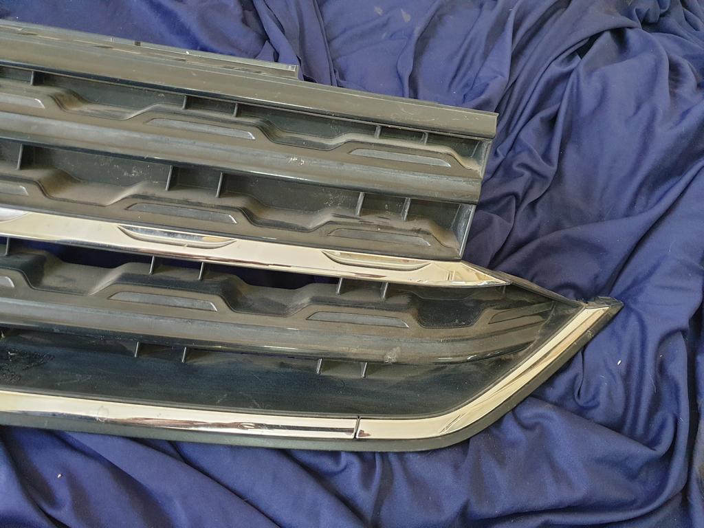 Volkswagen T-Cross R-Line Radiator Grille - Wear and Tear