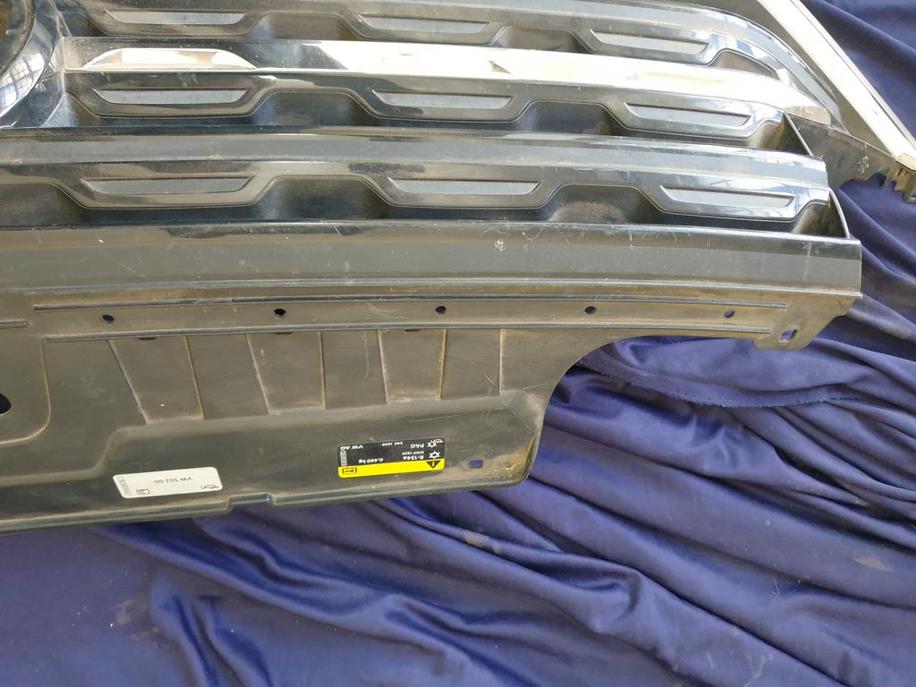 Volkswagen T-Cross R-Line Radiator Grille - Wear and Tear
