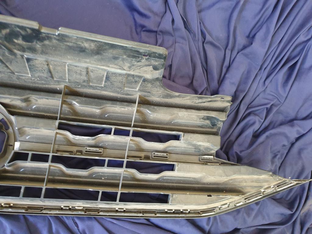 Volkswagen T-Cross R-Line Radiator Grille - Wear and Tear